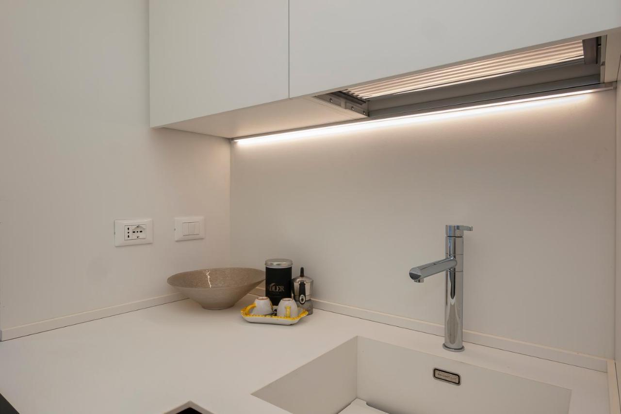 Luxury Apartment Near Arco Della Pace Guerrazzi 9 Milan Luaran gambar